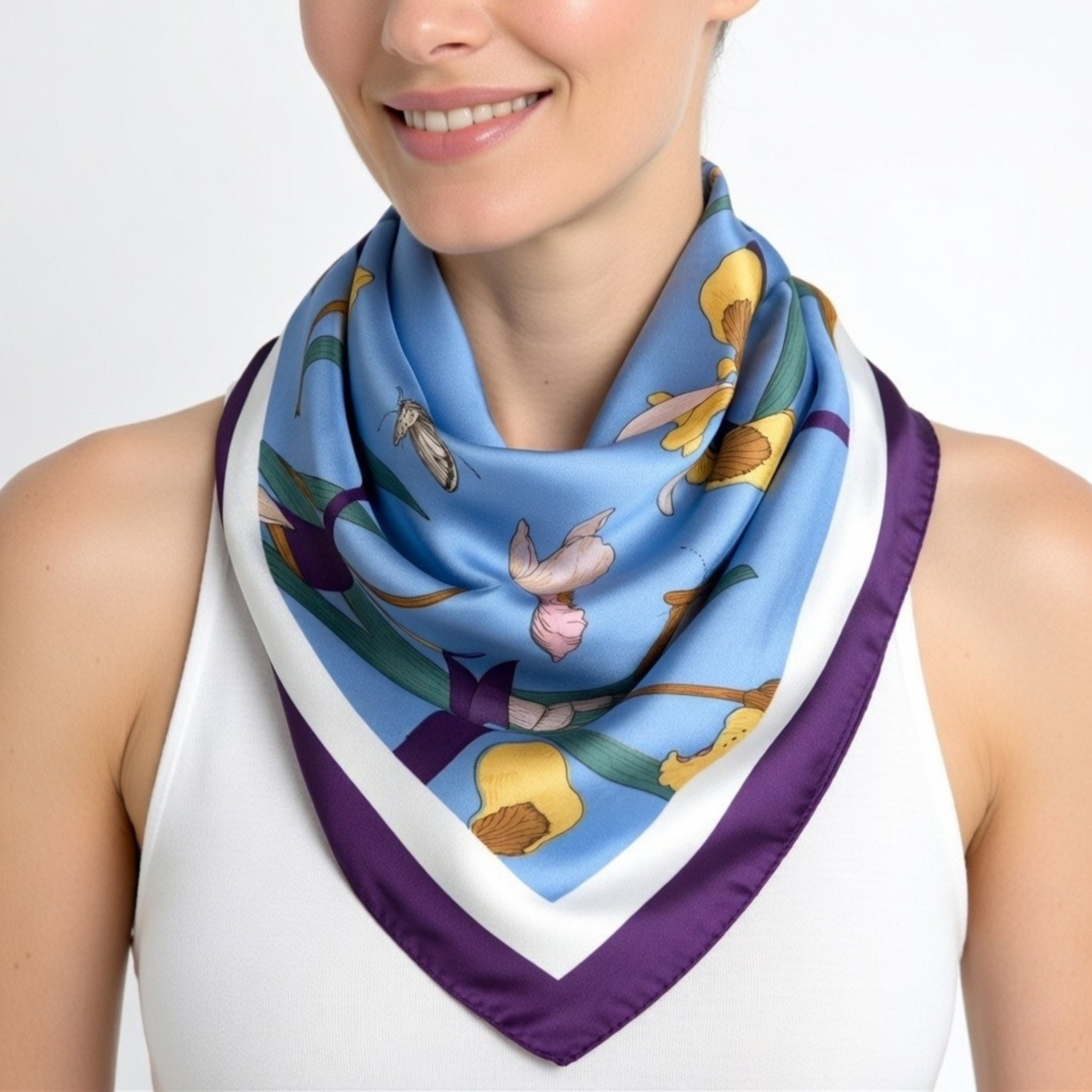 Seidentuch Damen in Hellblau mit floralem Muster und Vögeln, elegantes Halstuch mit violettem Rand